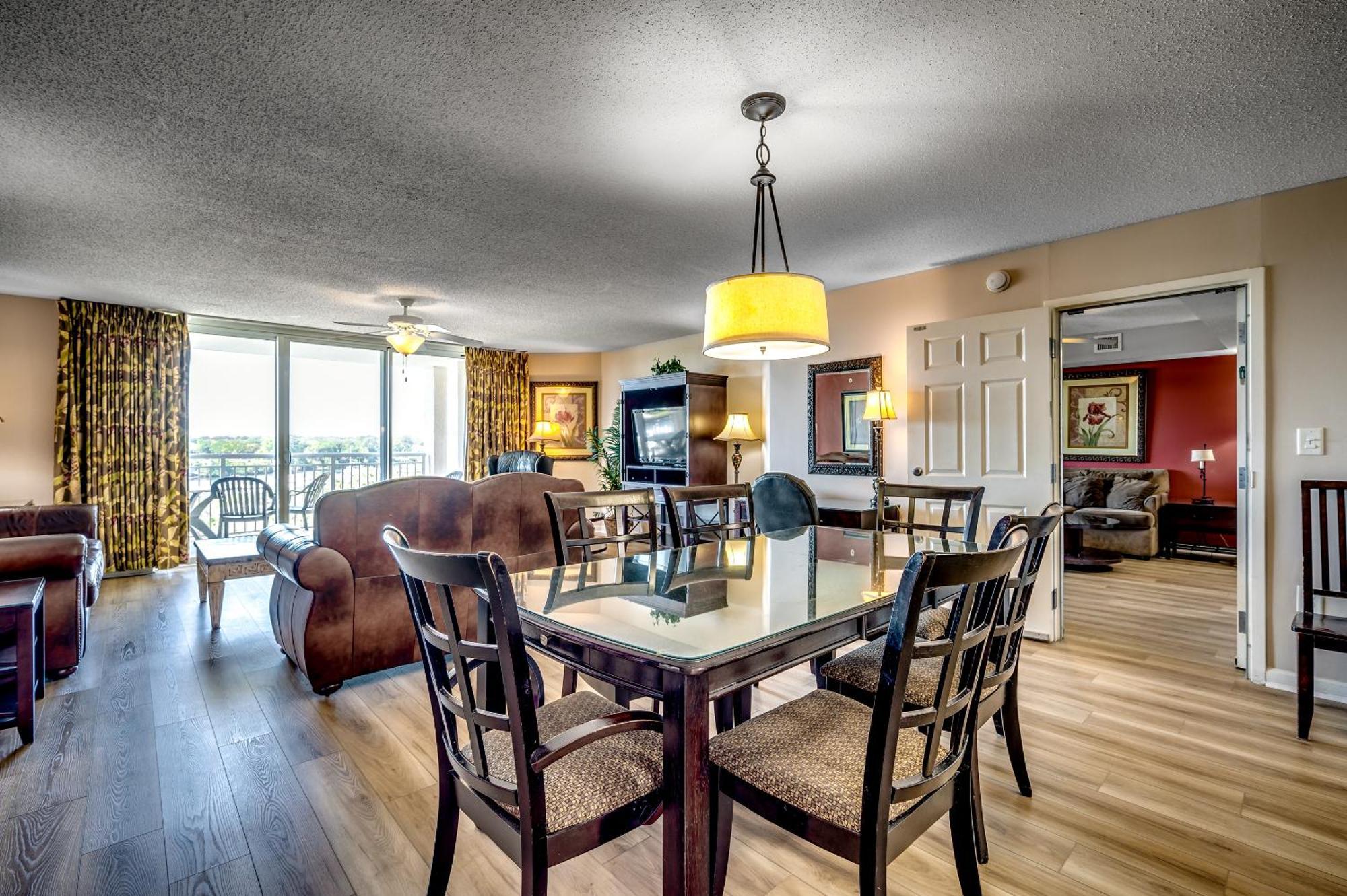 Apartment Three Bedrooms With Amazing Waterway View On The 5th Floor - Yacht Club *