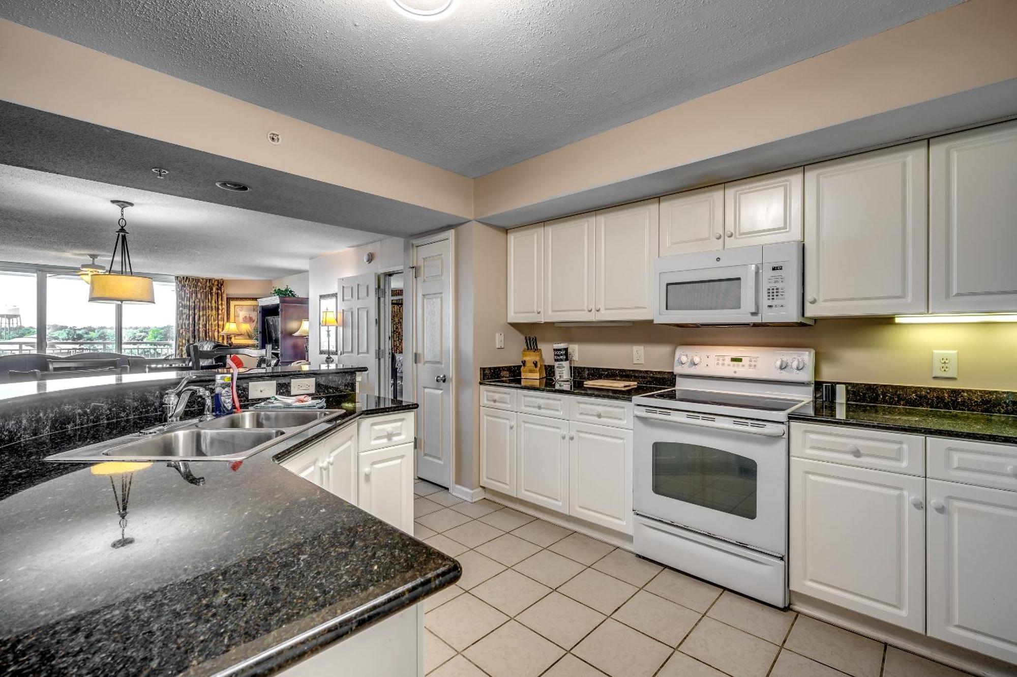Three Bedrooms With Amazing Waterway View On The 5th Floor - Yacht Club Apartment Myrtle Beach