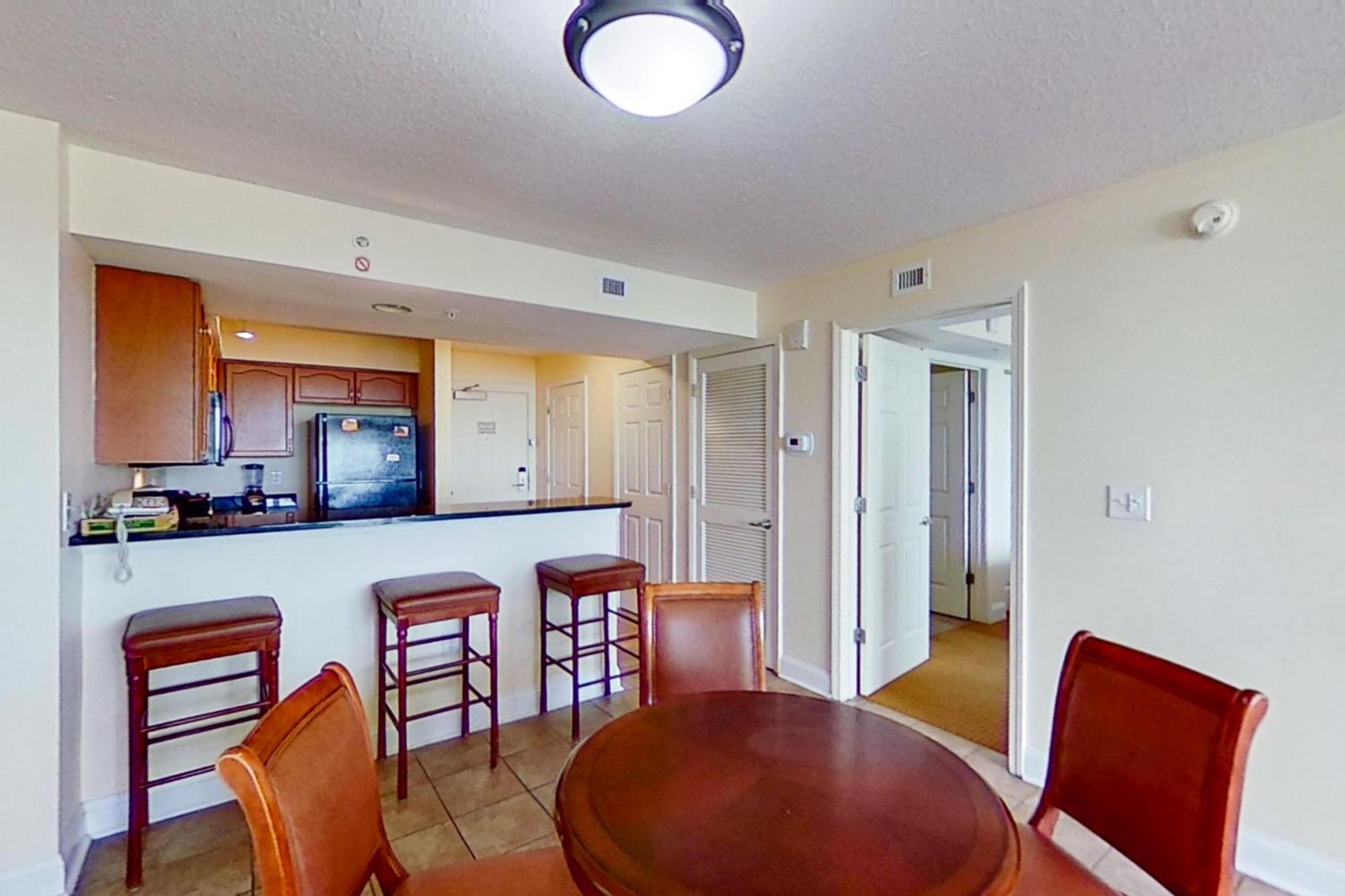 Bahama Sands Apartment *
