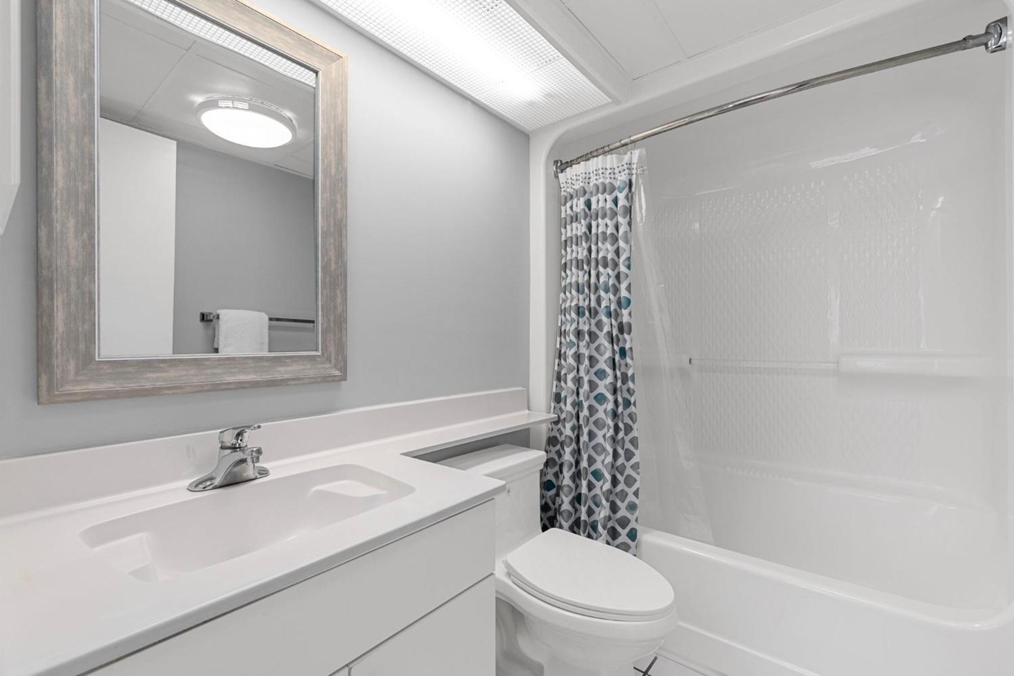 Seaglass Escape Apartment