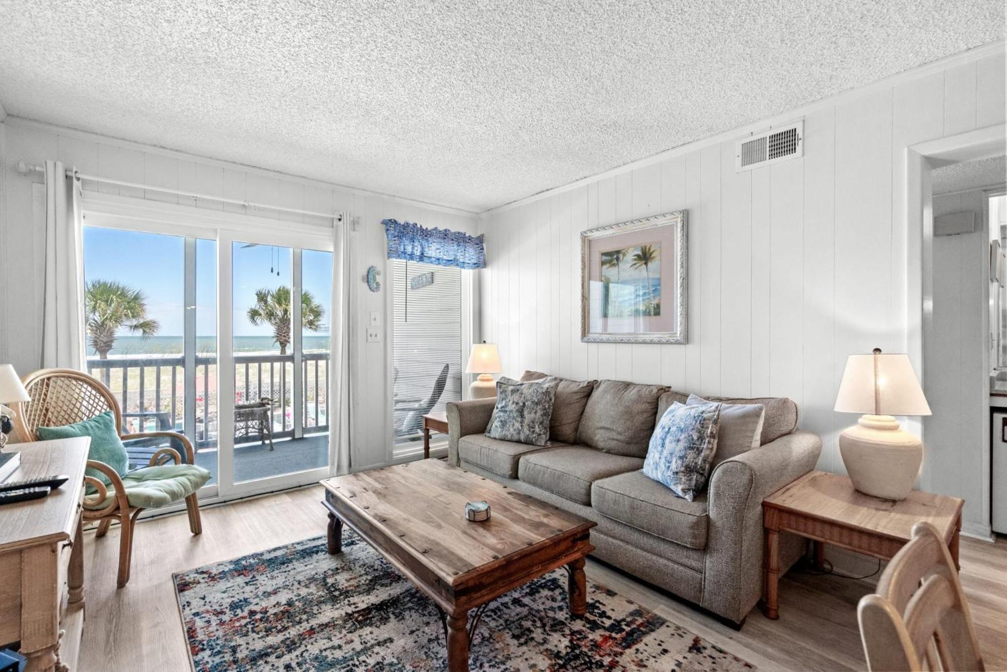 Pelican's Watch Serene Oceanfront Unit 102 Holiday home Myrtle Beach