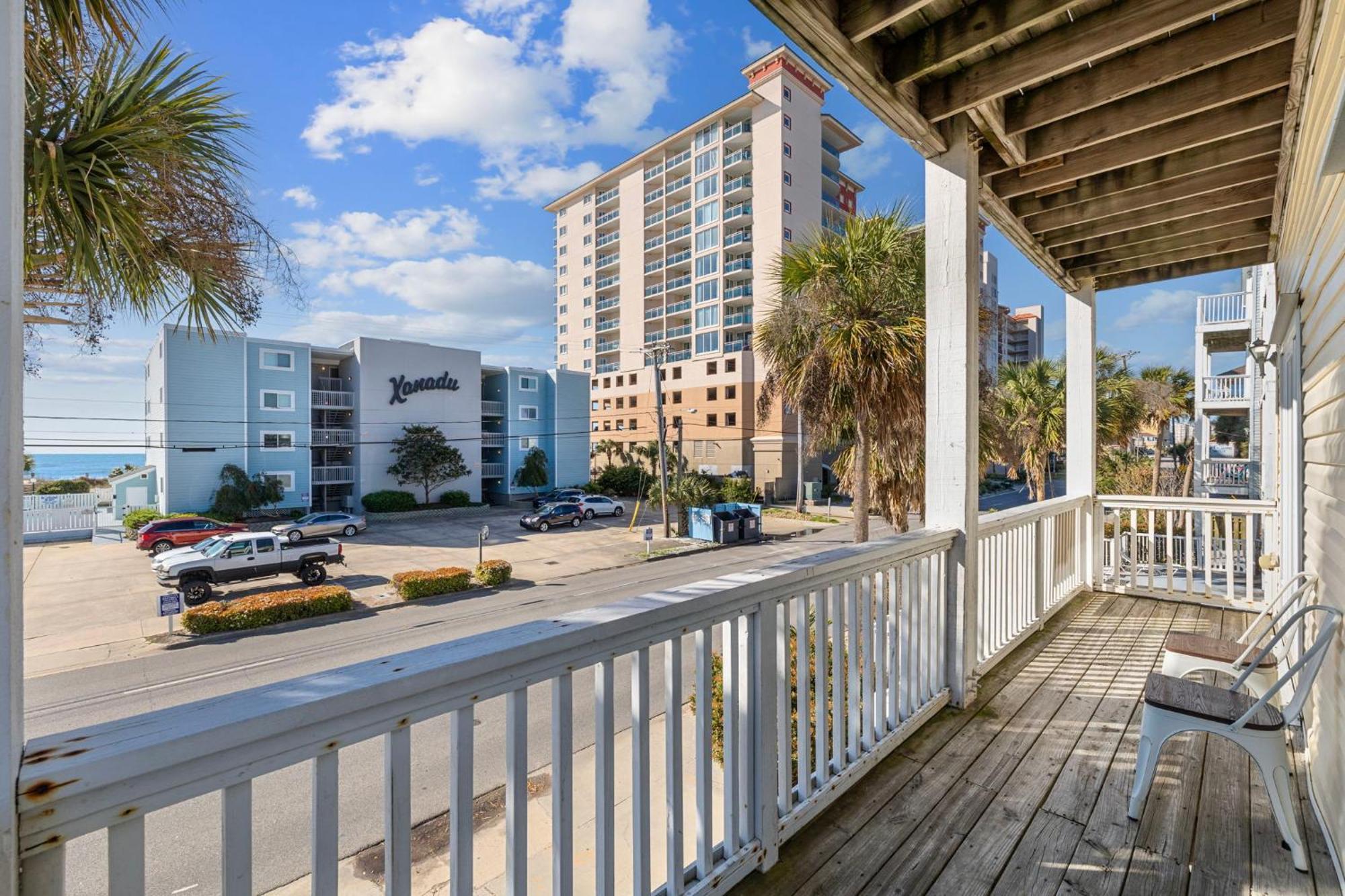 Updated Oceanview Getaway- Game Pool Decks Myrtle Beach