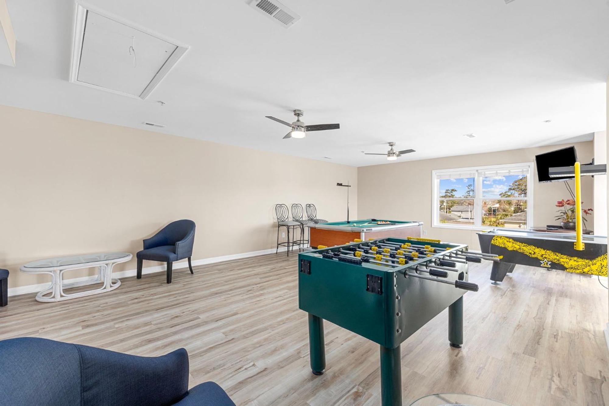 Updated Oceanview Getaway- Game Pool Decks