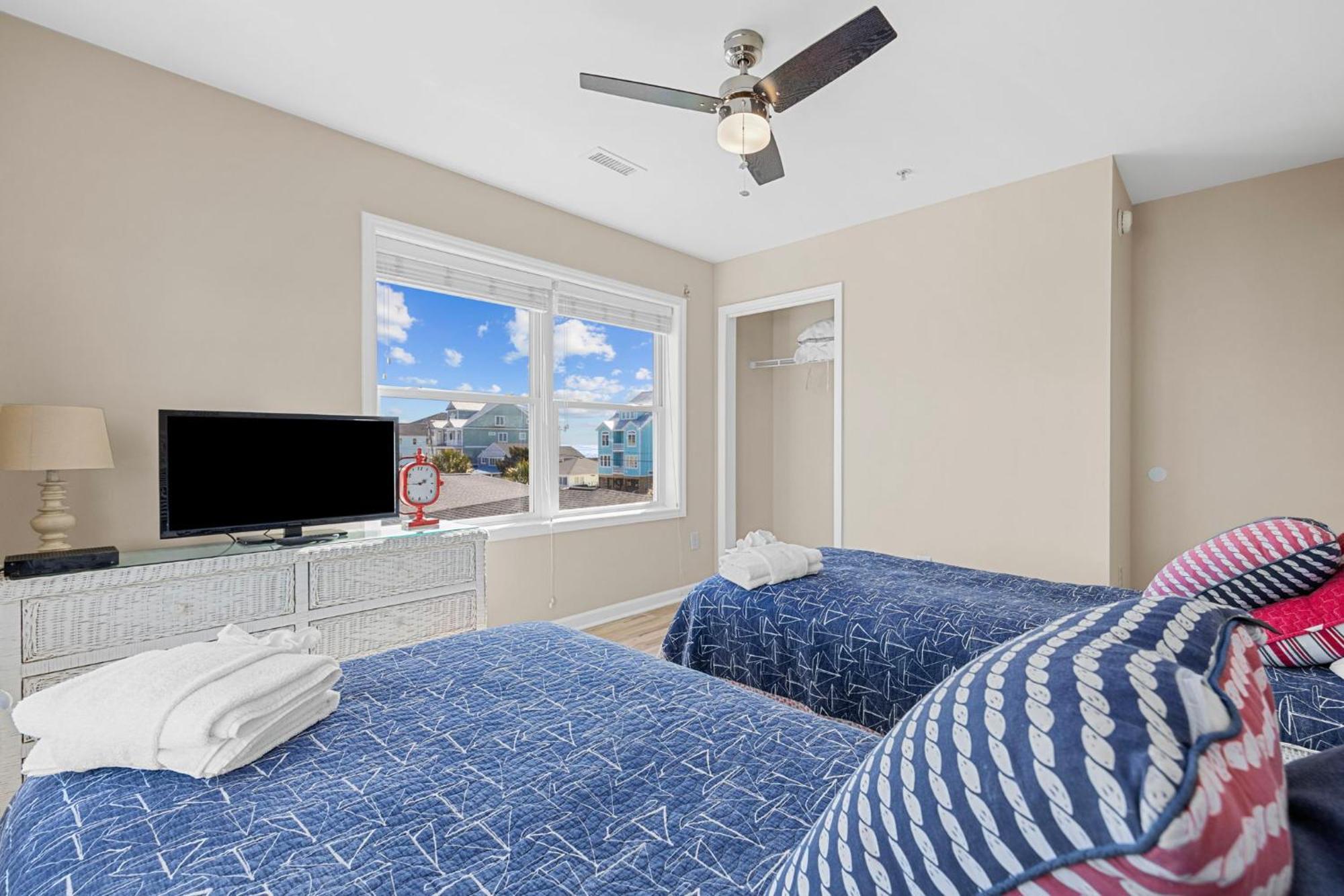 Updated Oceanview Getaway- Game Pool Decks Holiday home *