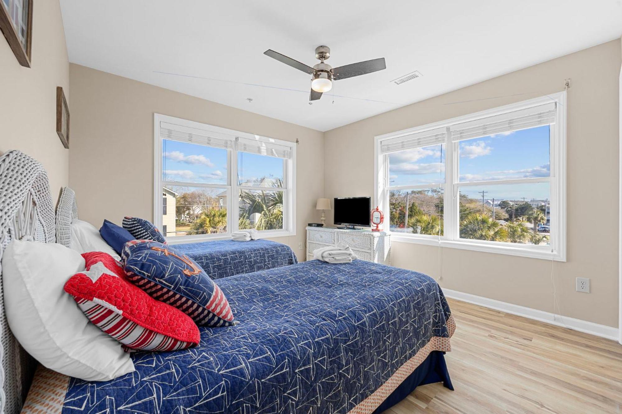 Updated Oceanview Getaway- Game Pool Decks Holiday home Myrtle Beach