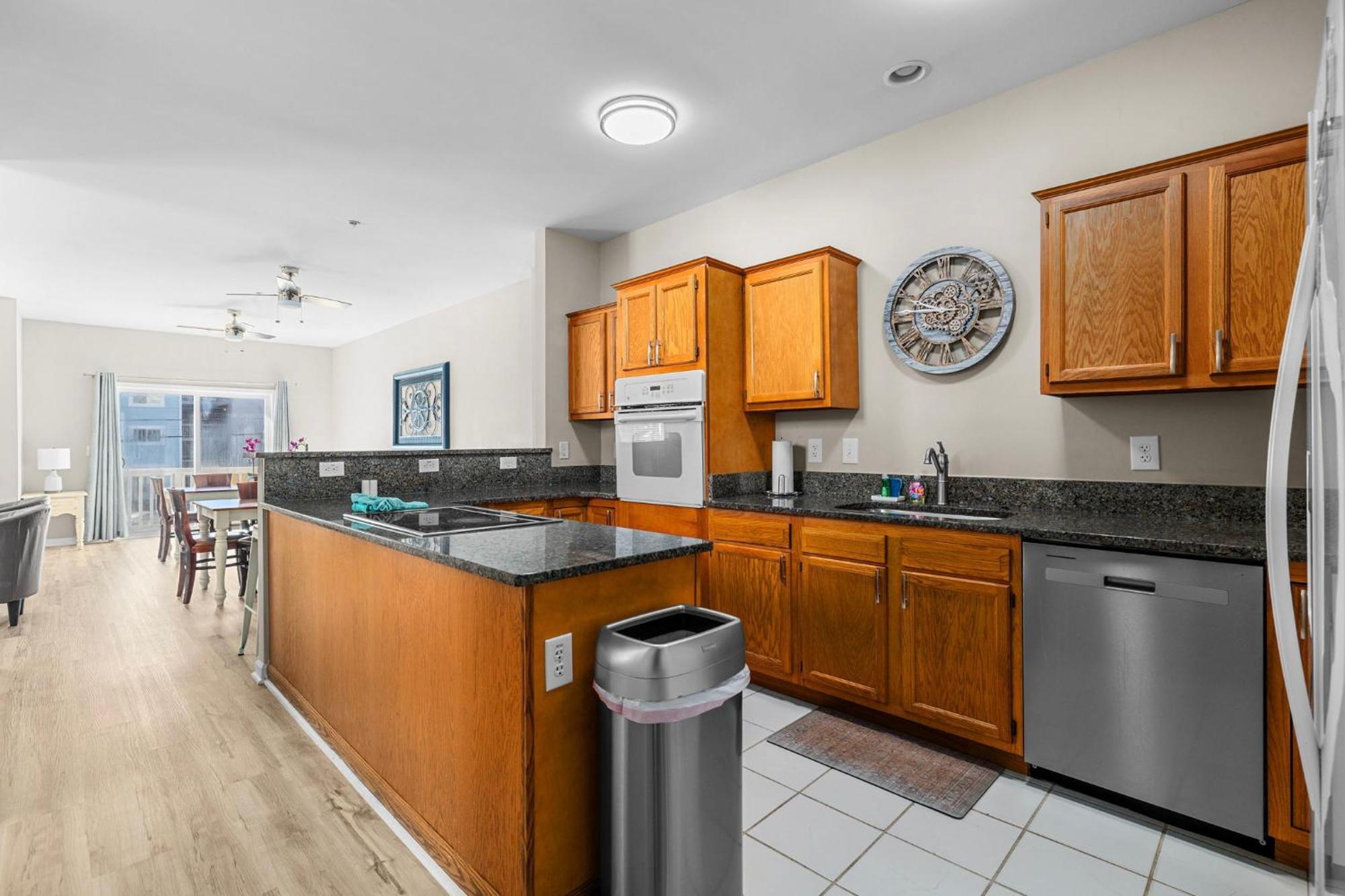 Holiday home Updated Oceanview Getaway- Game Pool Decks Myrtle Beach