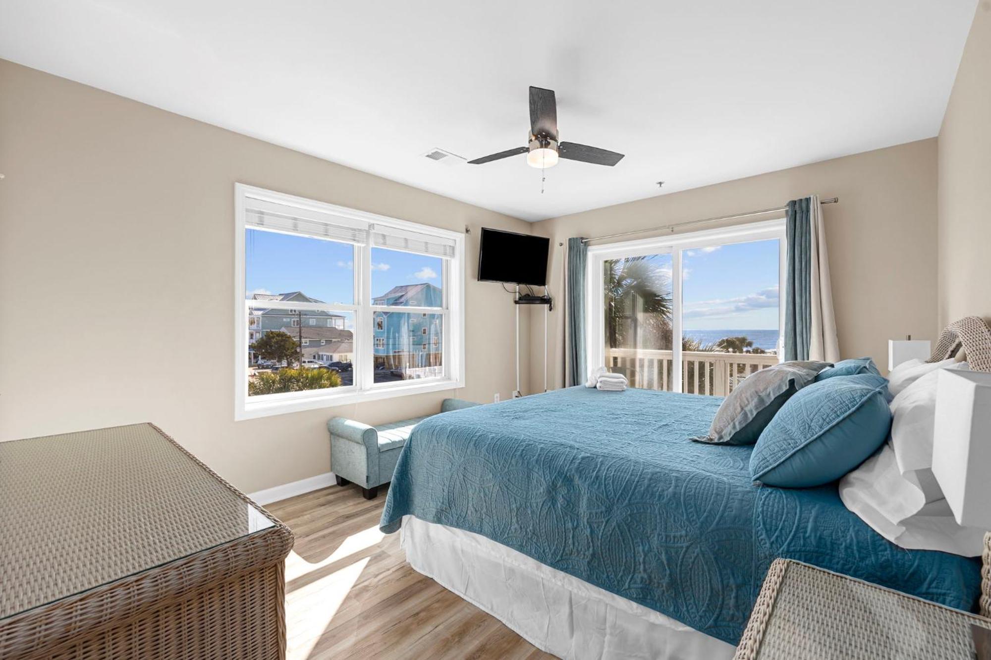 Updated Oceanview Getaway- Game Pool Decks *