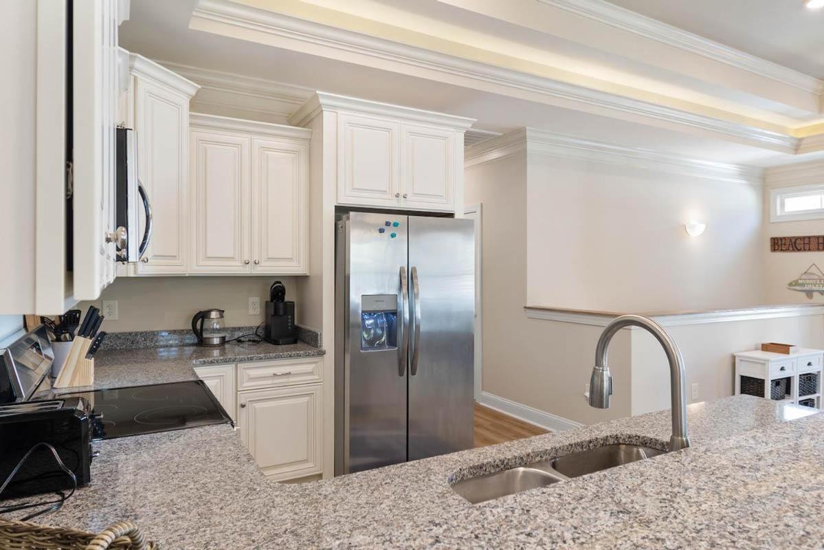 Coastal Charm Hallandale 3 Bdrm Vacation Holiday home