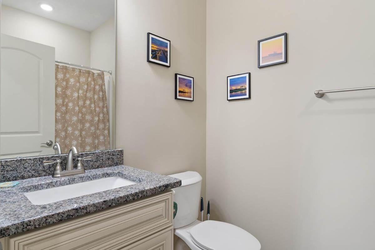 Holiday home Coastal Charm Hallandale 3 Bdrm Vacation