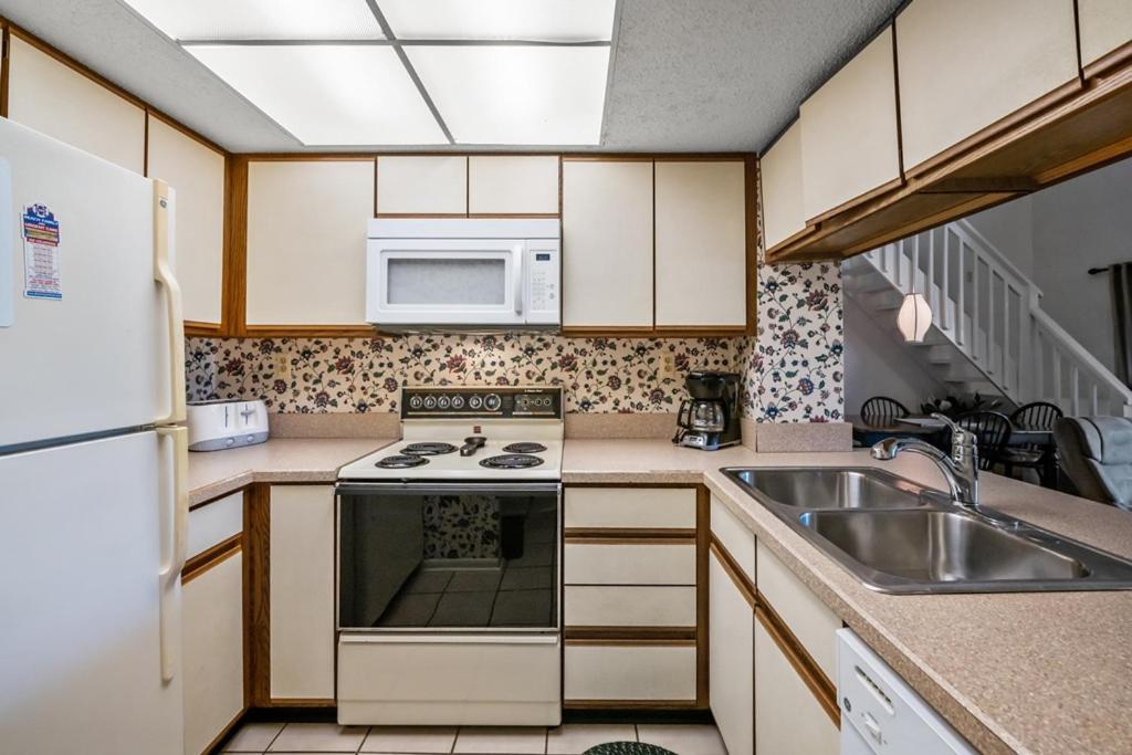 Apartment Heron Pointe F20
