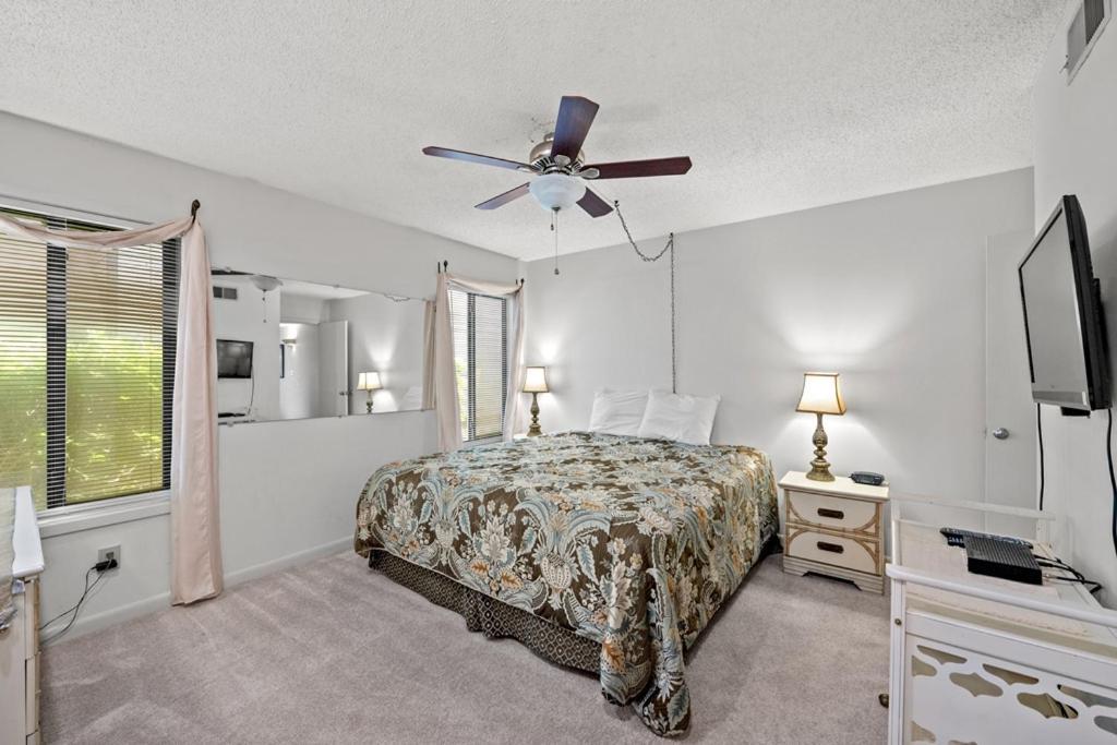Apartment Heron Pointe F20