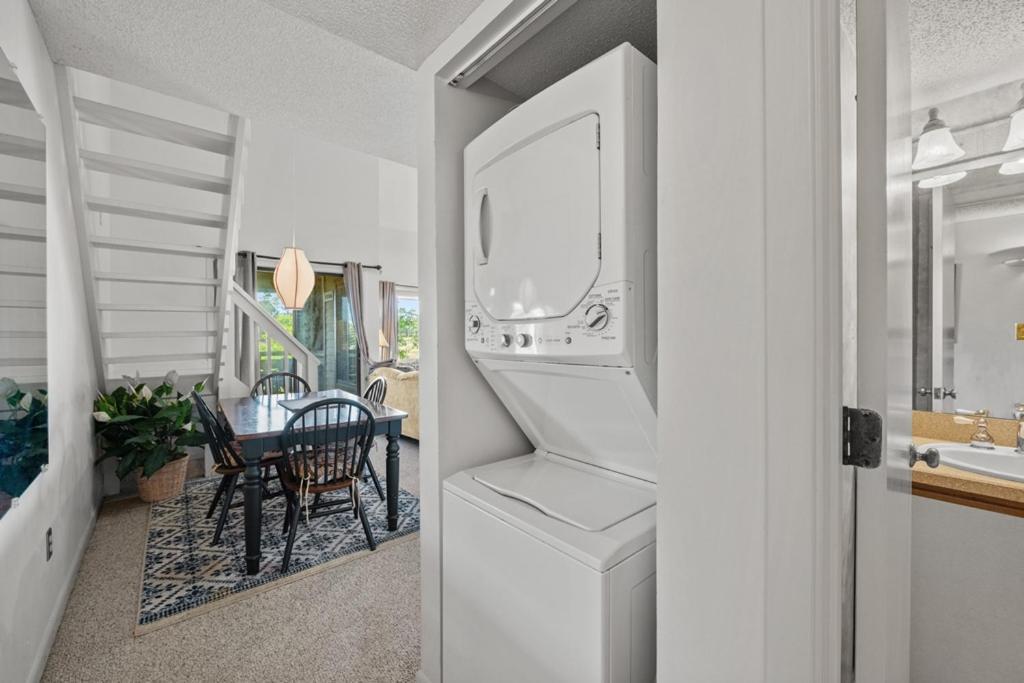 Heron Pointe F20 *