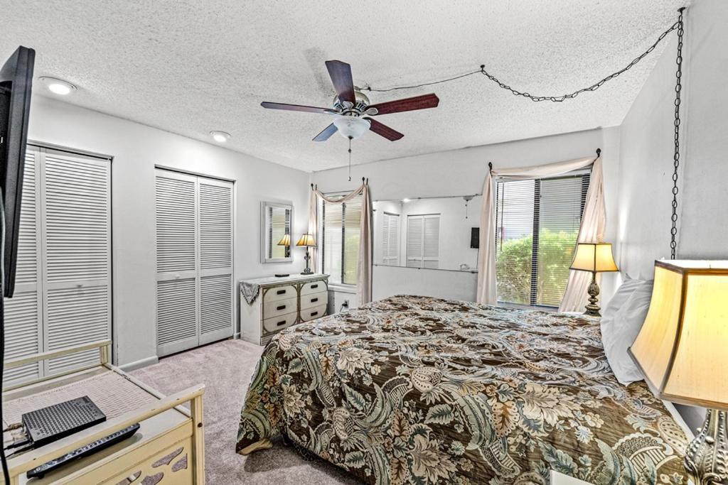 Heron Pointe F20