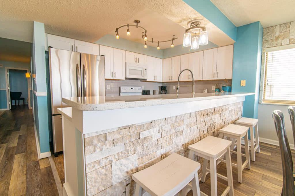 Holiday home The Jewel New Oceanfront Luxury W Huge Balcony Myrtle Beach