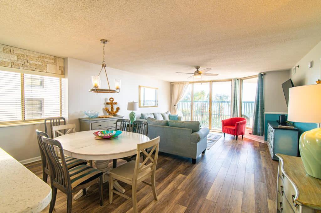 The Jewel New Oceanfront Luxury W Huge Balcony *