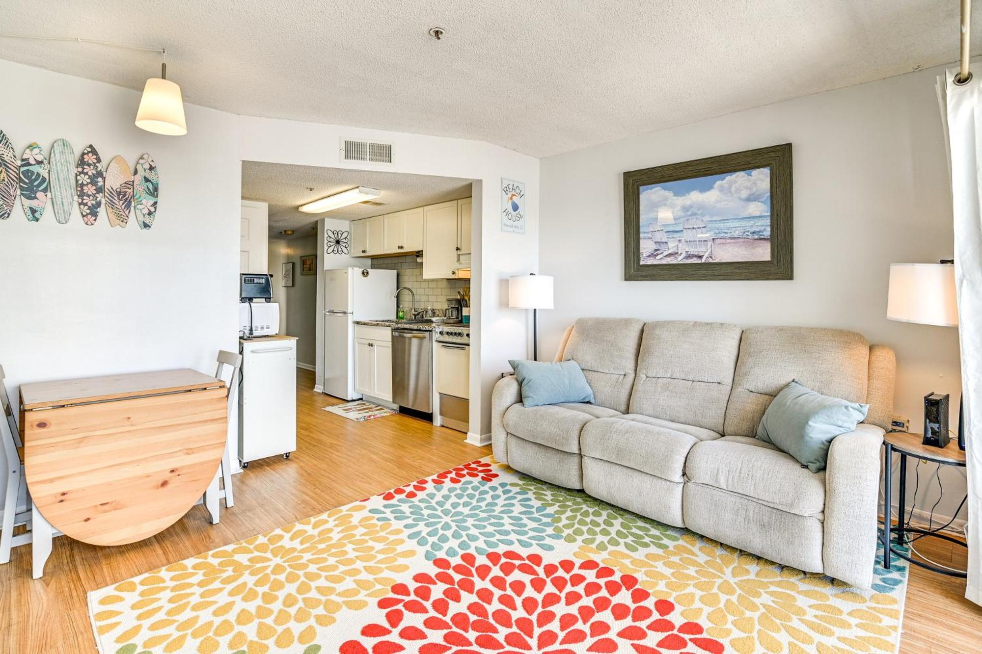 Apartment Cozy Beachfront With Wifi, Views And Pool Access *