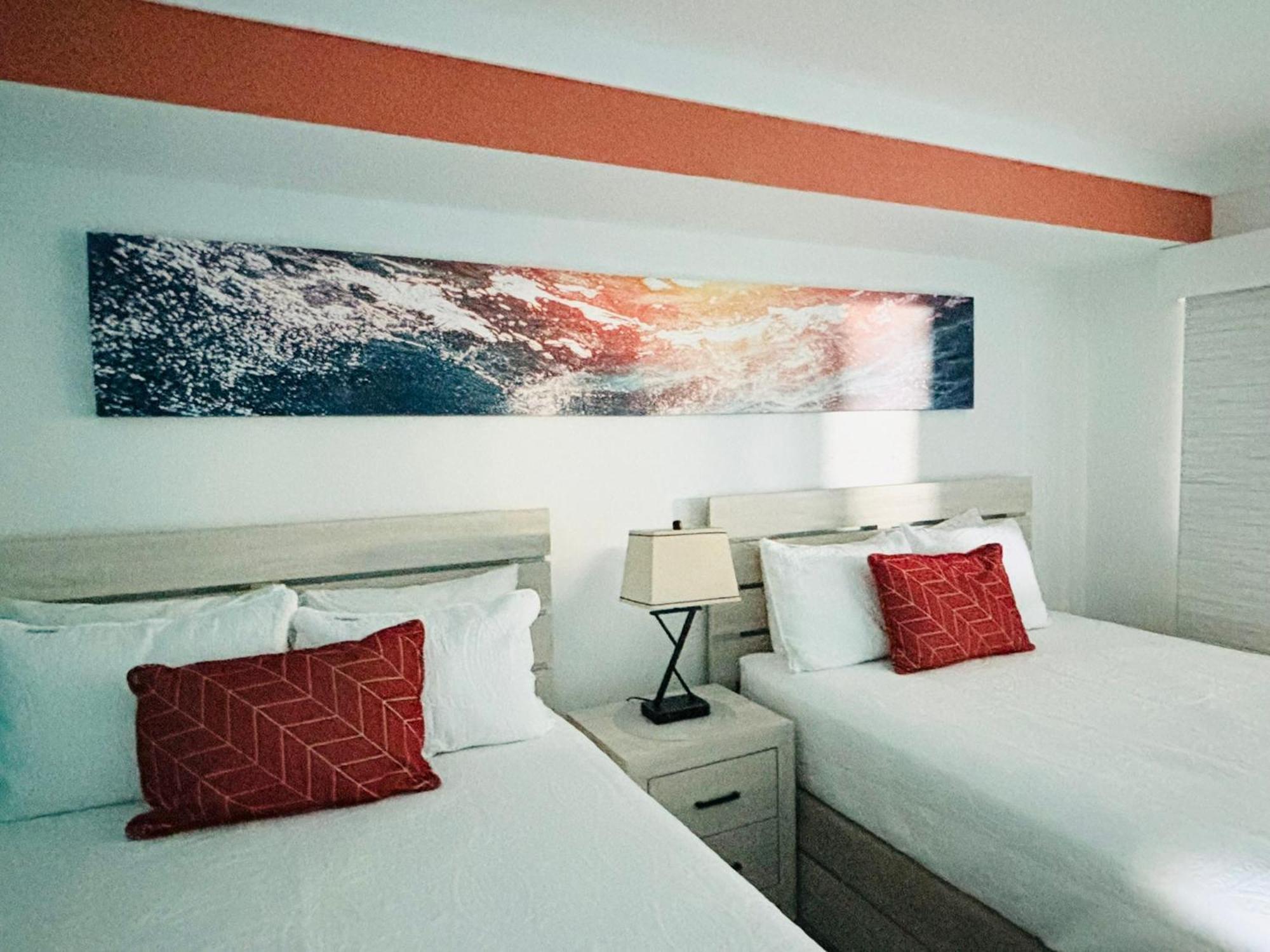 Hotel Daze Oceanfront Great Location Myrtle Beach