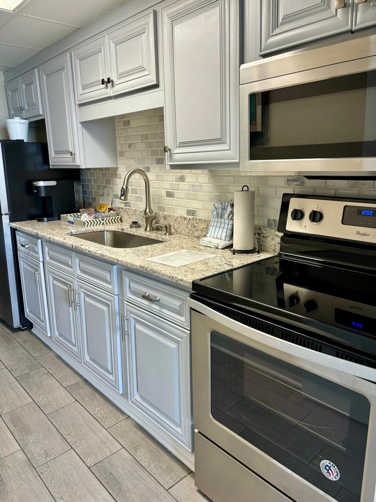 Daze Oceanfront Great Location *