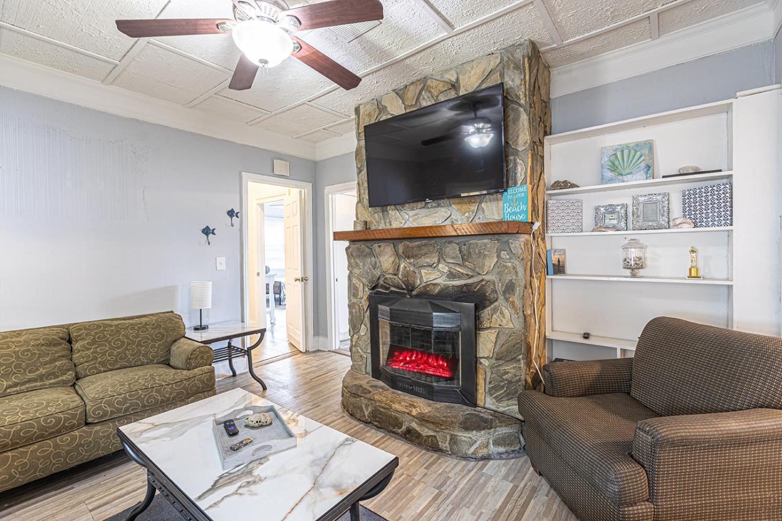 Holiday home ﻿charming Centrally Located Ocean View W Huge Private Yard, Patio, Firepit, & Bbq Myrtle Beach