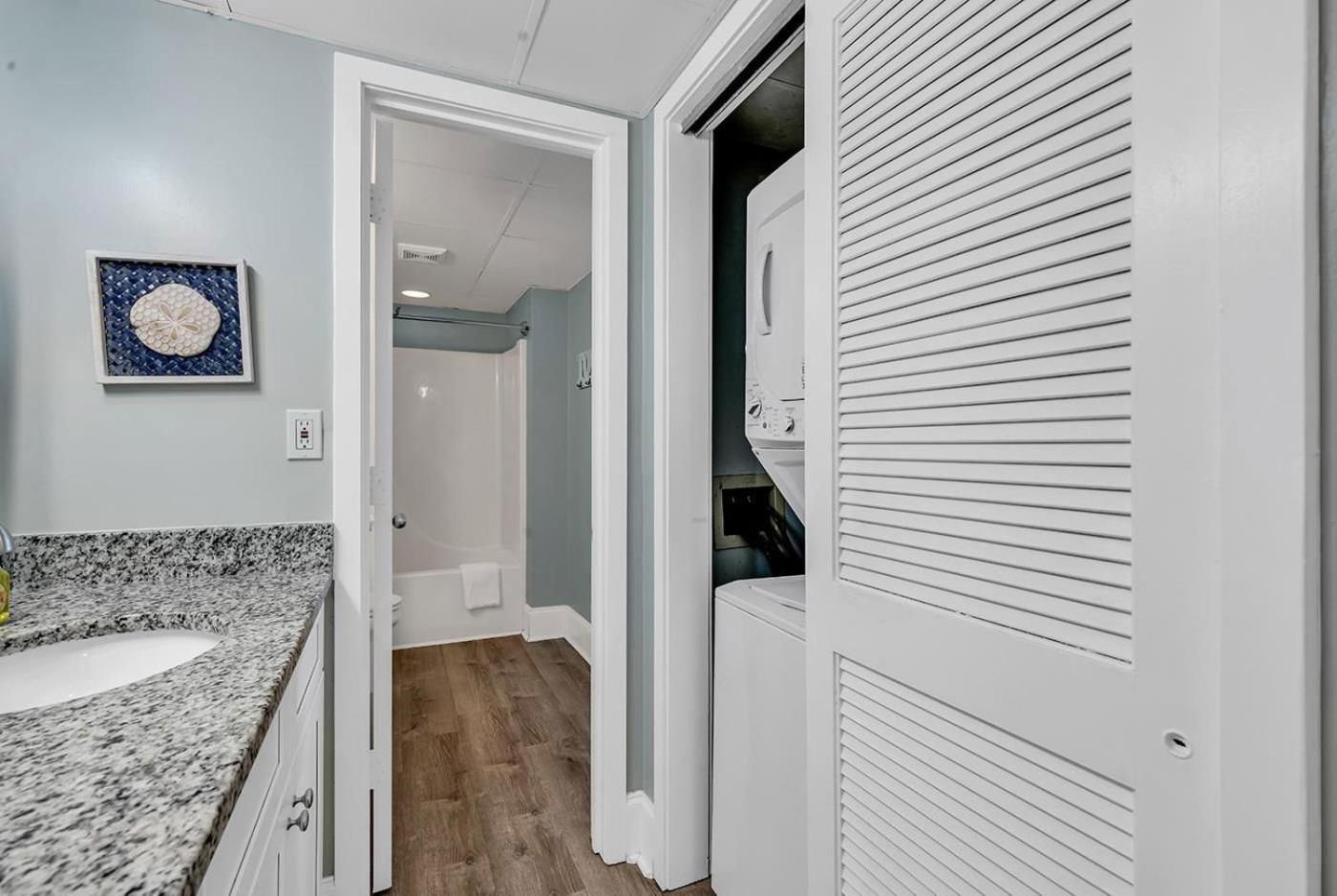 Newly Remodeled Ocean View 2 Bedroom Condo! Dunes1147 And 1148