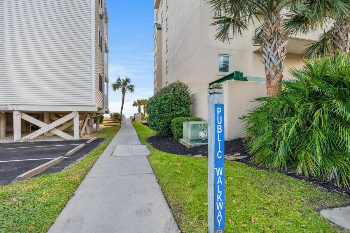 Apartment Treehouse Walk To Pet-friendly 303 Myrtle Beach