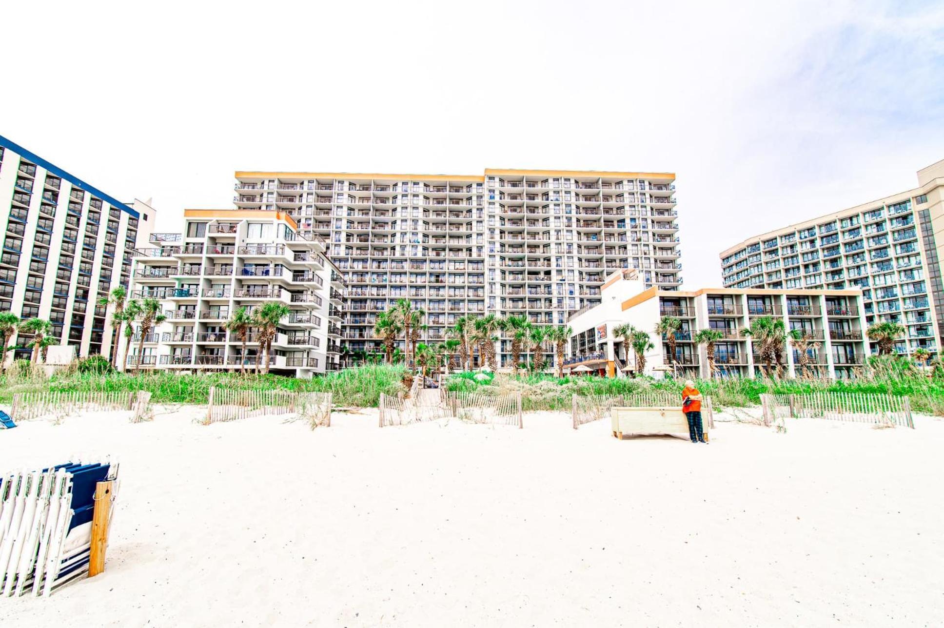 Tropical At Oceanfront W Lazy River Inn *