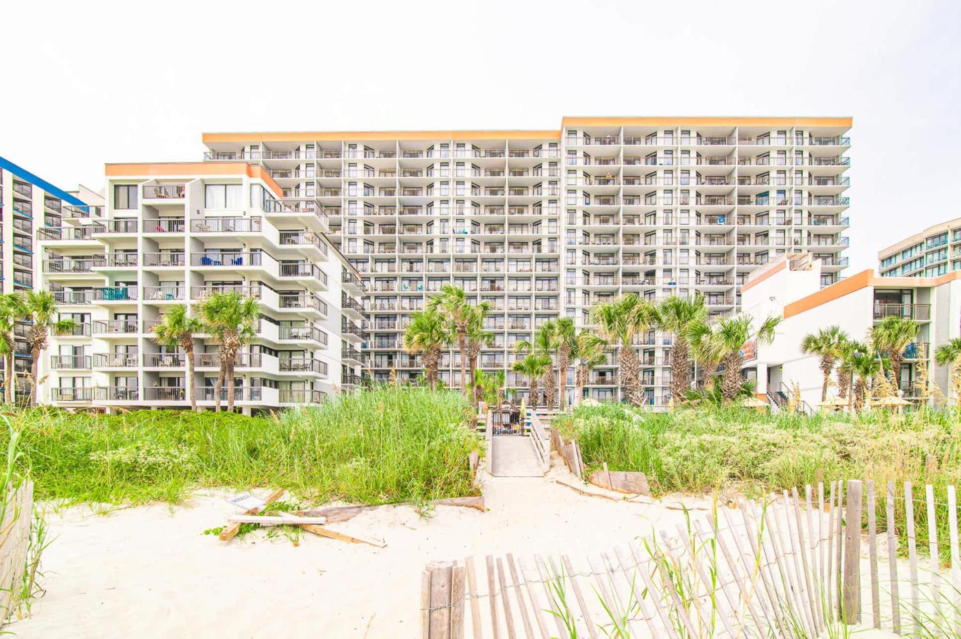 Inn Tropical At Oceanfront W Lazy River Myrtle Beach