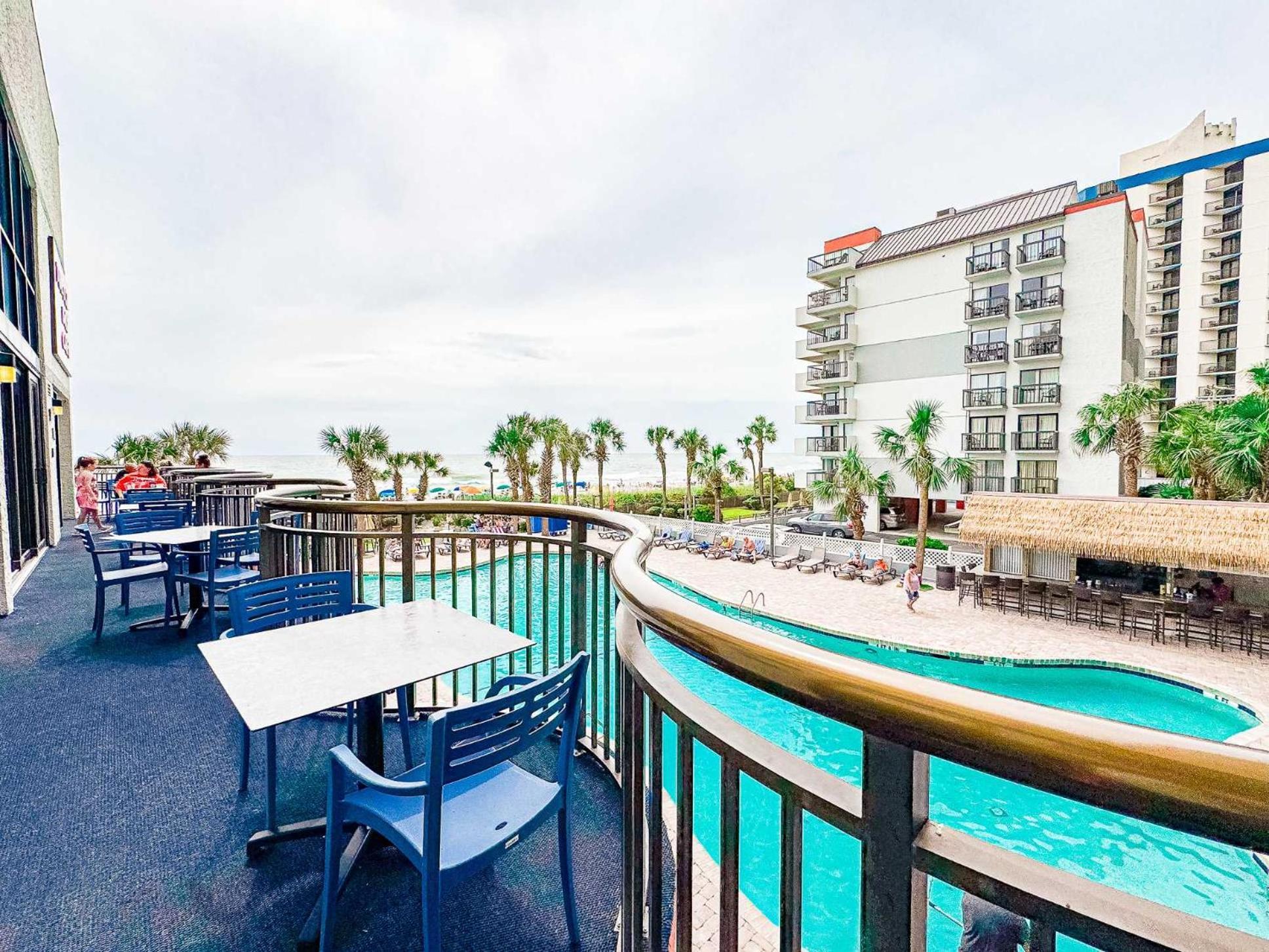 Tropical At Oceanfront W Lazy River *