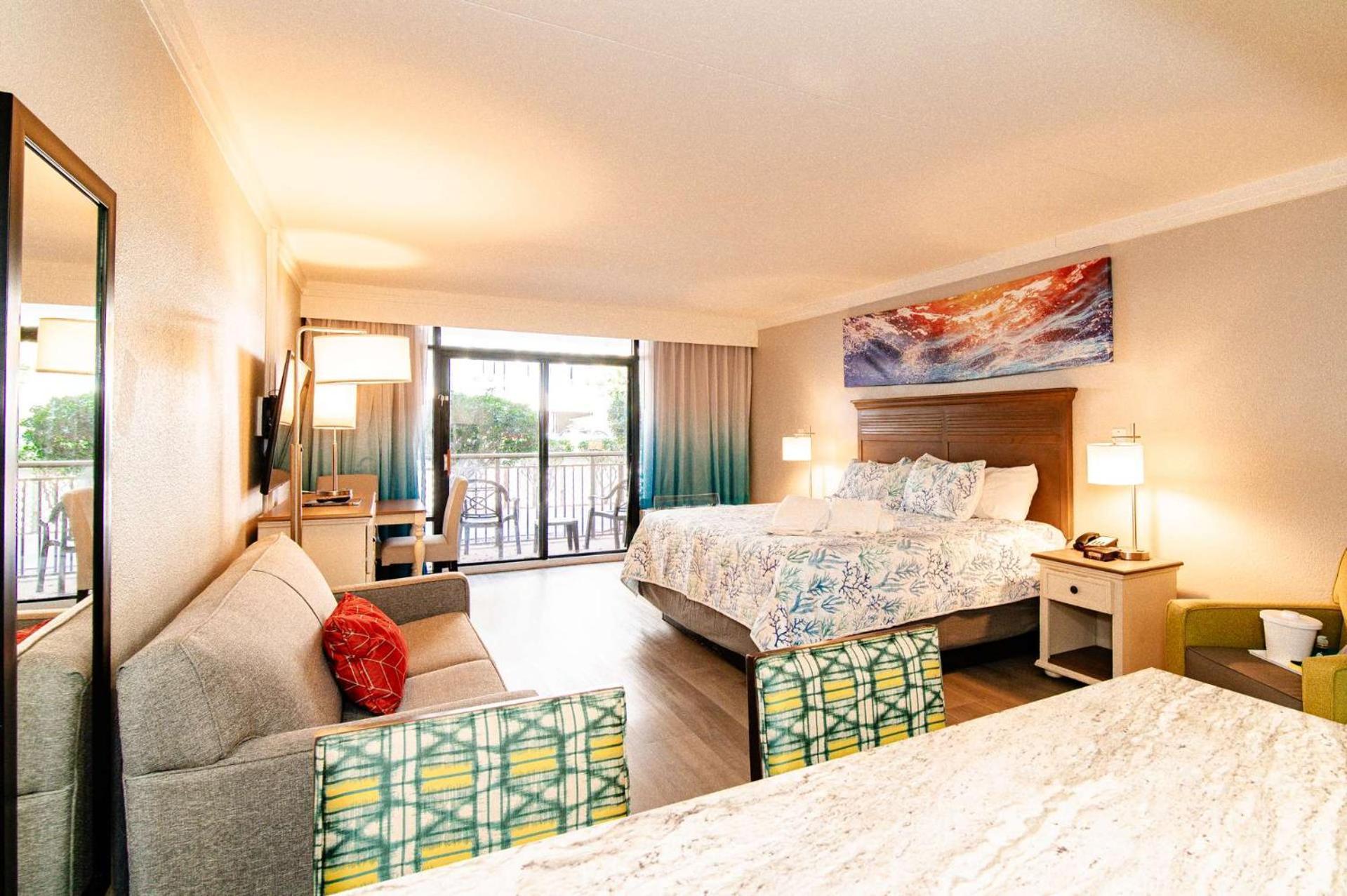 Tropical At Oceanfront W Lazy River Inn *