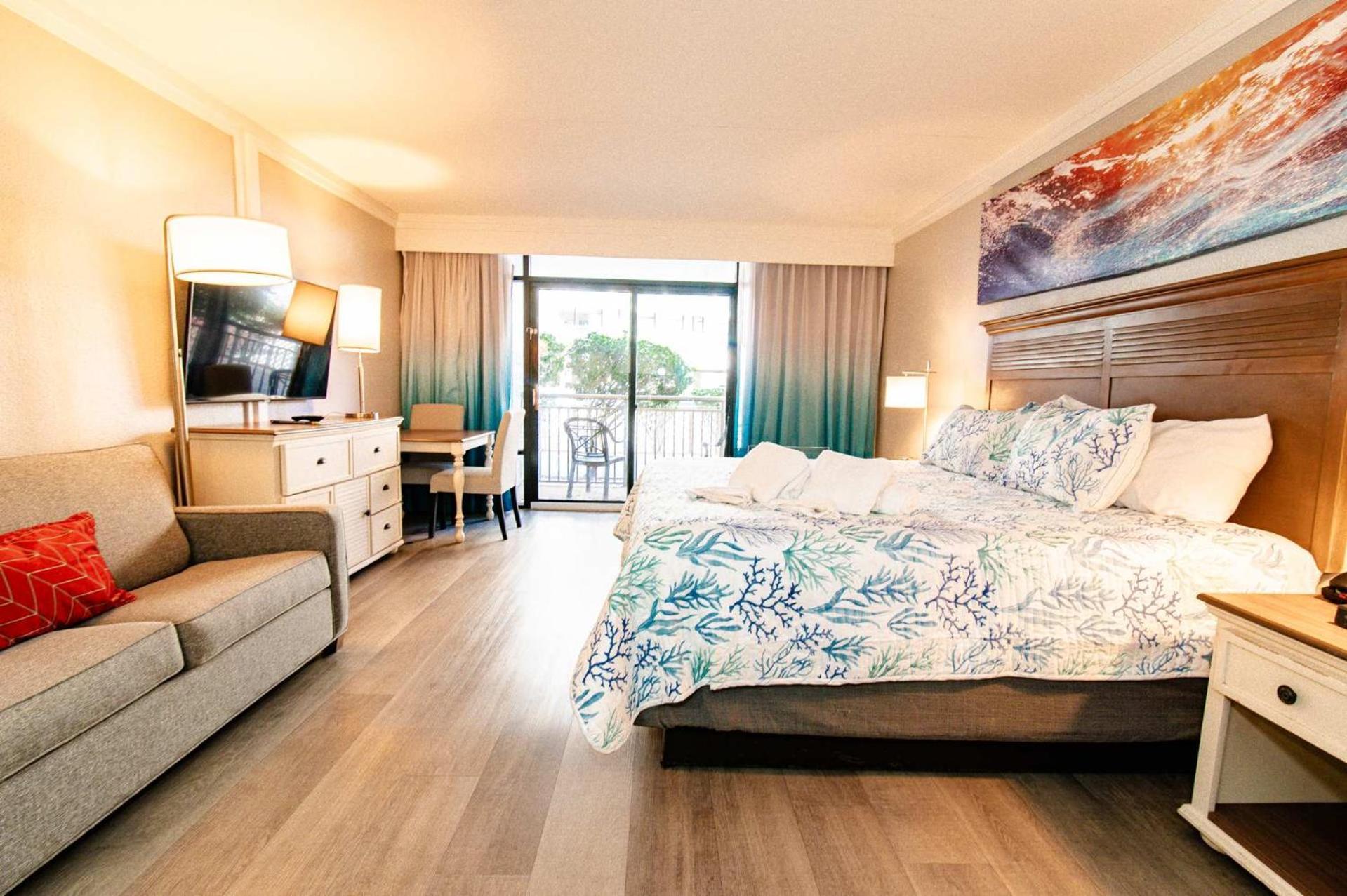 Tropical At Oceanfront W Lazy River Inn