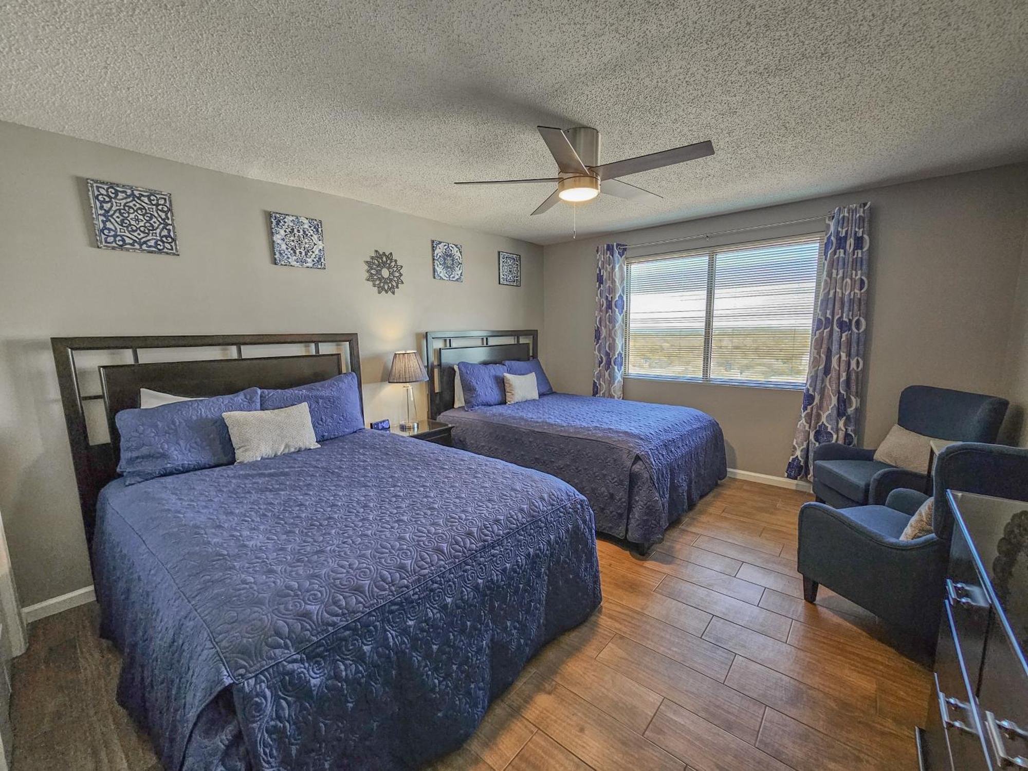 1707 Brighton, Impressively Remodeled, 3 Bedroom Ocean View Myrtle Beach