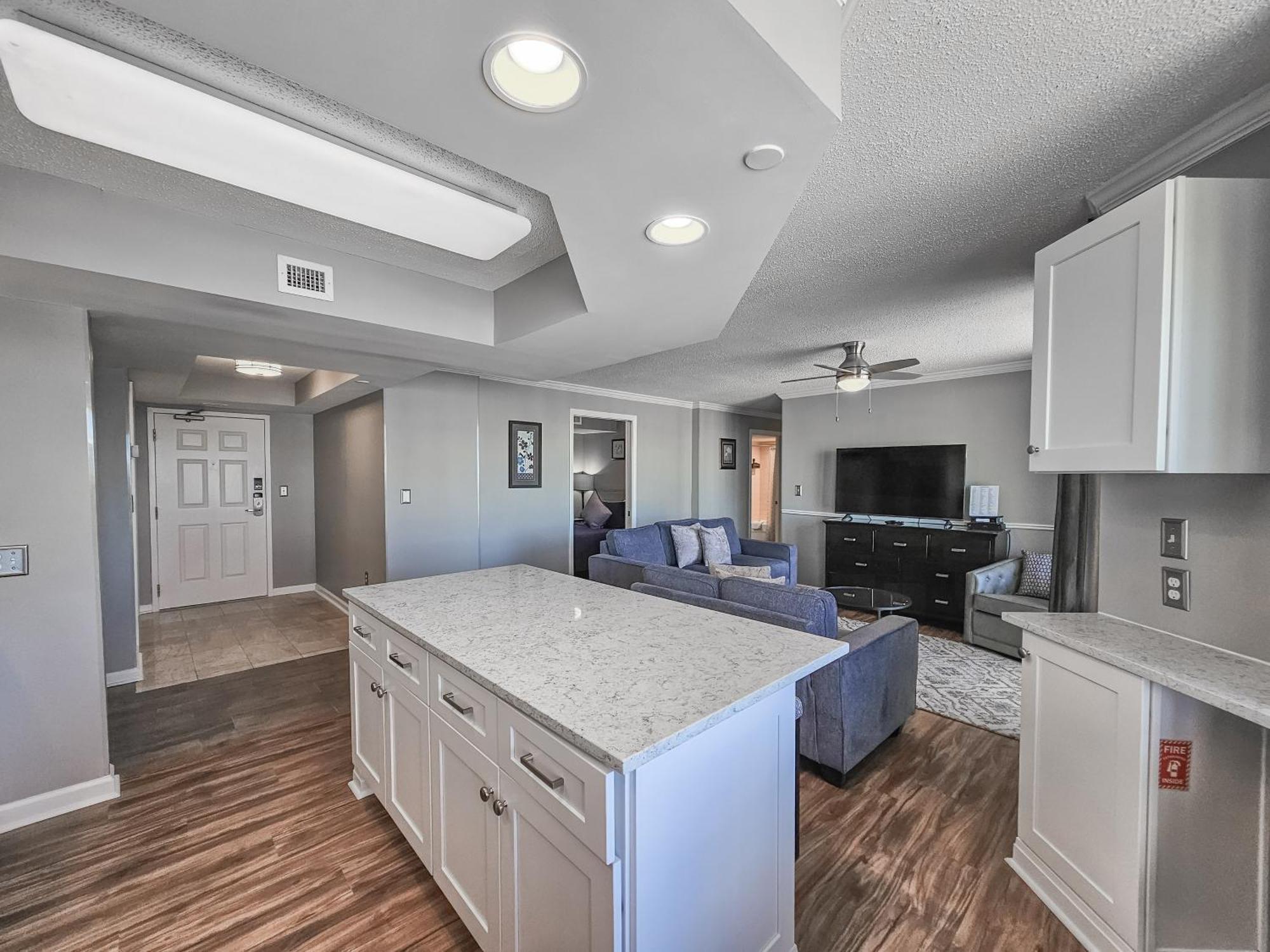 Apartment 1707 Brighton, Impressively Remodeled, 3 Bedroom Ocean View Myrtle Beach
