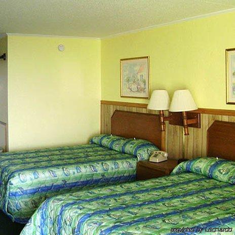 Sea Hawk Oceanfront Motel