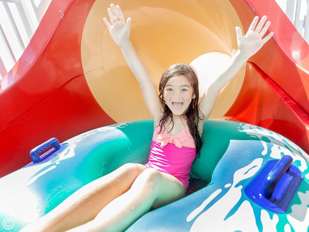 Crown Reef And Waterpark