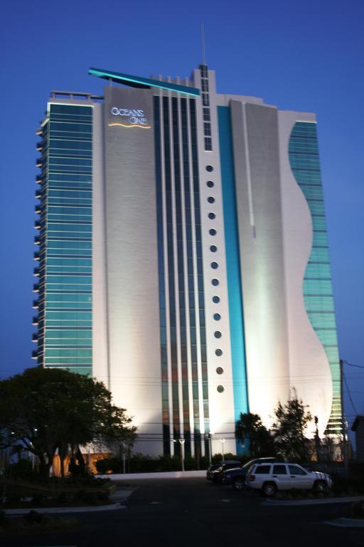 Oceans One Aparthotel