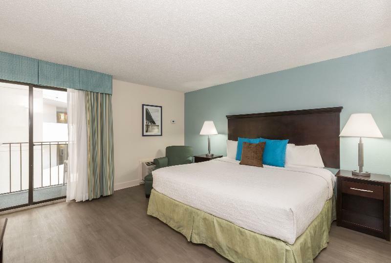 Carolinian Apartment