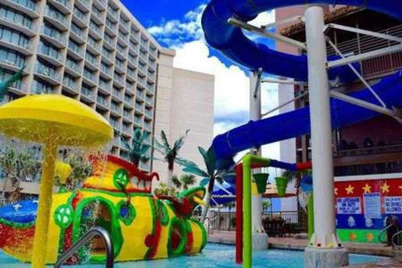 Daze Oceanfront Great Location Hotel