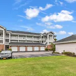 Elegant 3Br Condo - Magnolia North 101