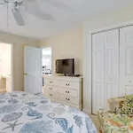 Southern Charm Condo With Pool About 4 Mi To Broadway!
