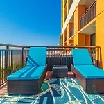 Updated Oceanfront King Suite-Oversized Private Balcony- Caravelle 515