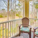 Close To Golf Condo With Pools In Myrtle Beach!