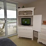 1005 North Tower Condo