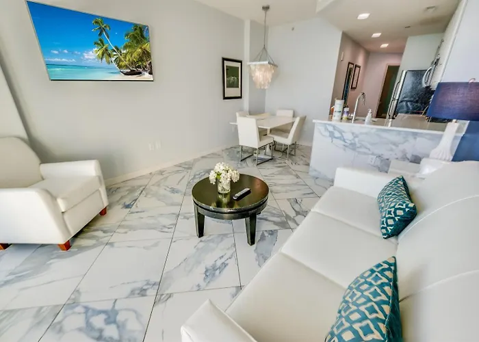 Beach Access! 2-Br Condo W Balcony & Shared Pools