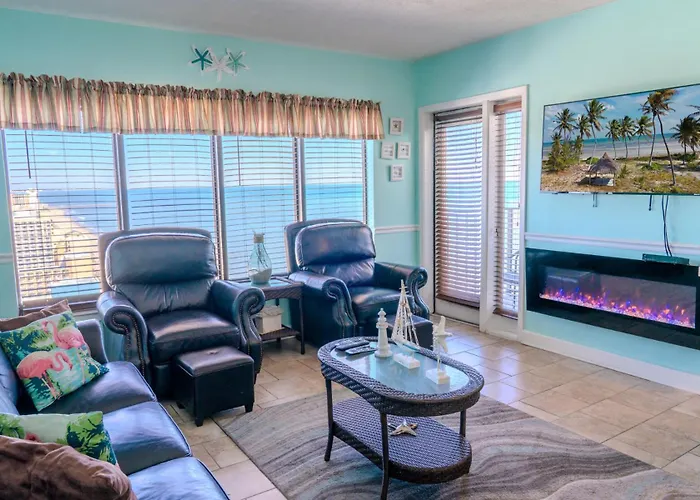 Luxurious Ocean View Queen Suite - With New Led Fireplace! Palace Resort Unit 2210
