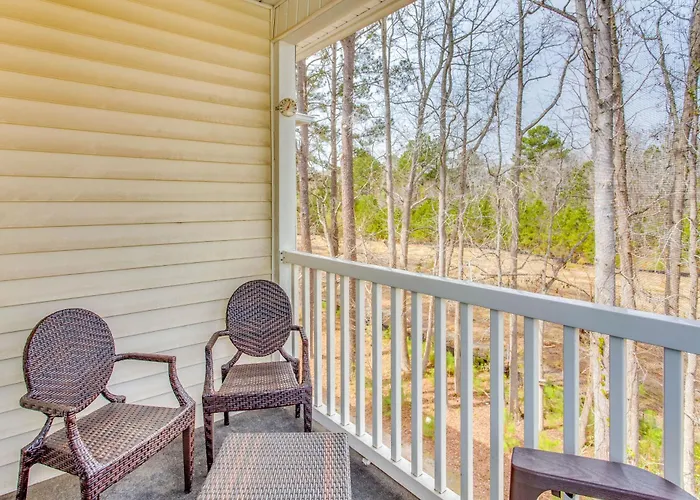 Close To Golf Condo With Pools In Myrtle Beach!