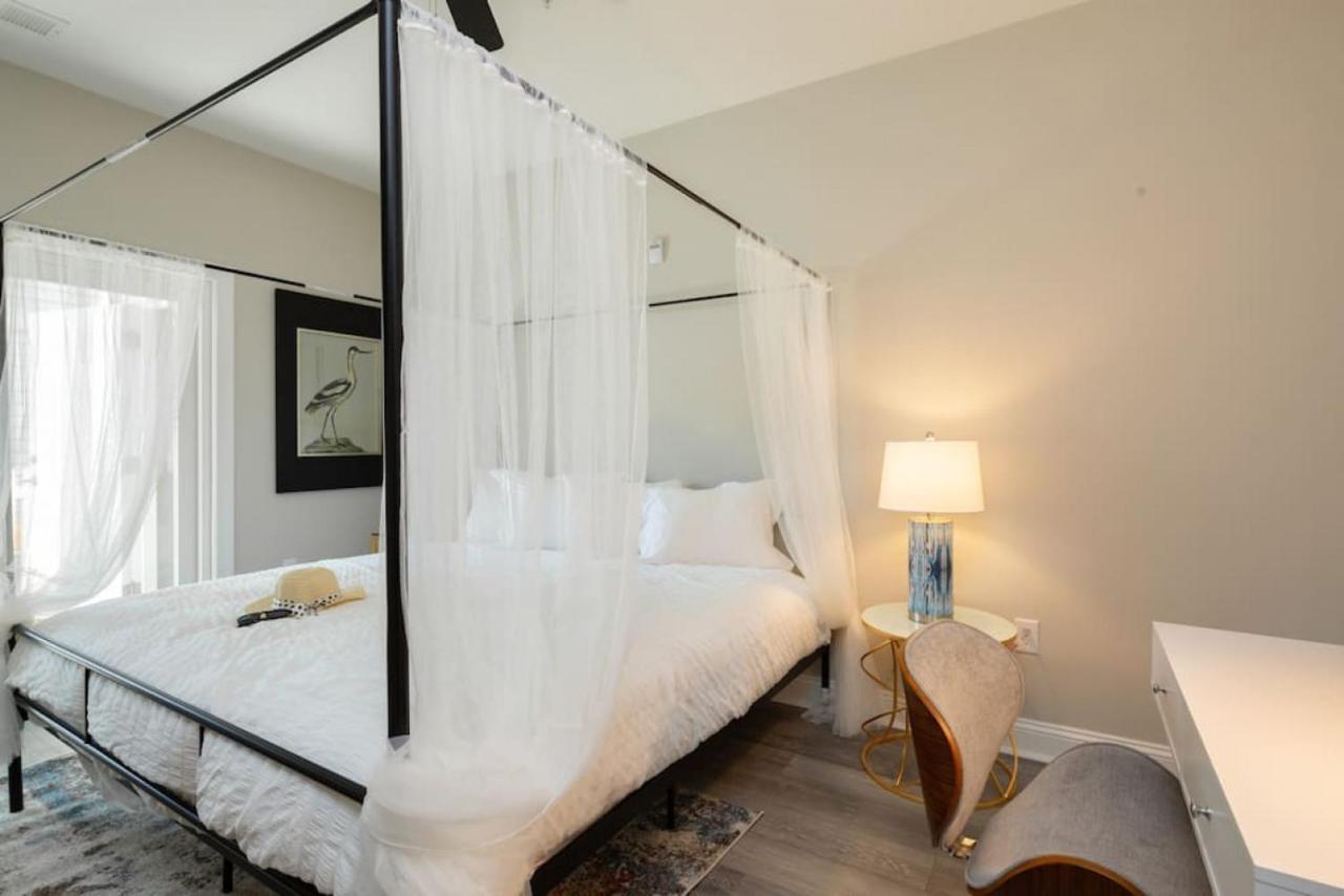 Lovely 4br King Beds Steps To And Pier G *