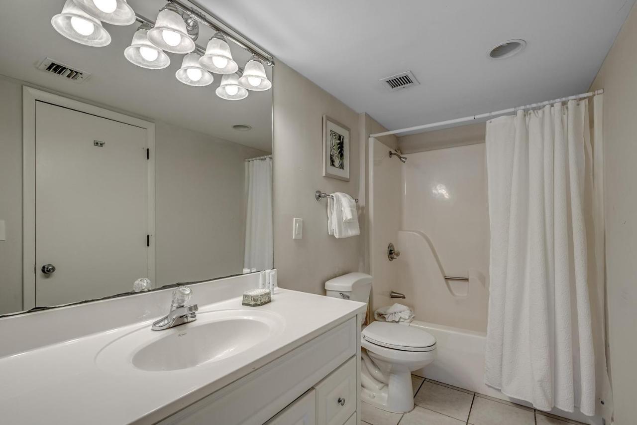 Carolina Dunes Penthouse 702 * Myrtle Beach