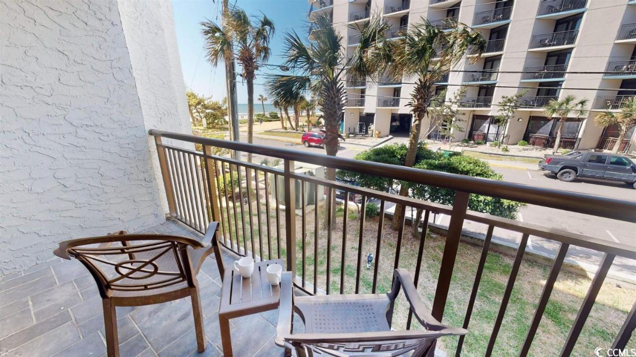 Immaculate Ocean View Double Queen Suite!- Grande Cayman Unit 232 - Sleeps 4 Guests! Holiday home