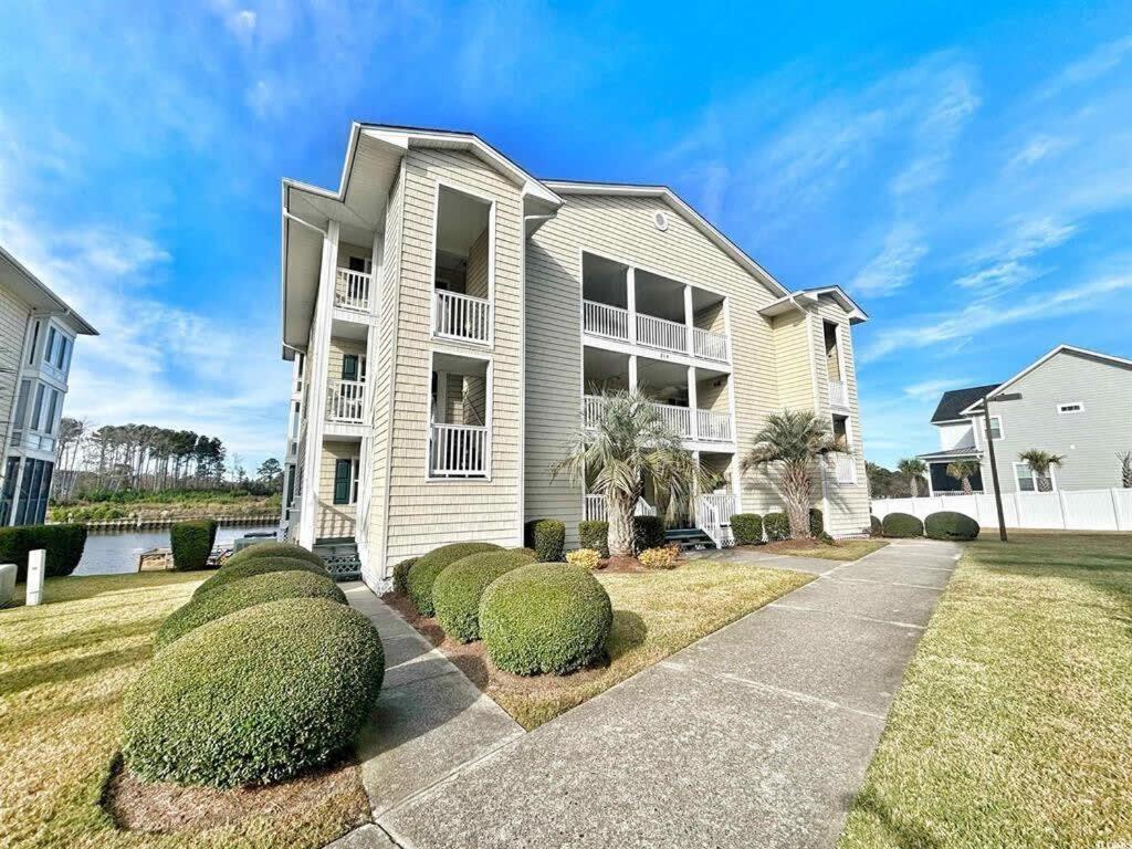 Holiday home Watch The Yachts Waterway Landing Retreat W Pool *