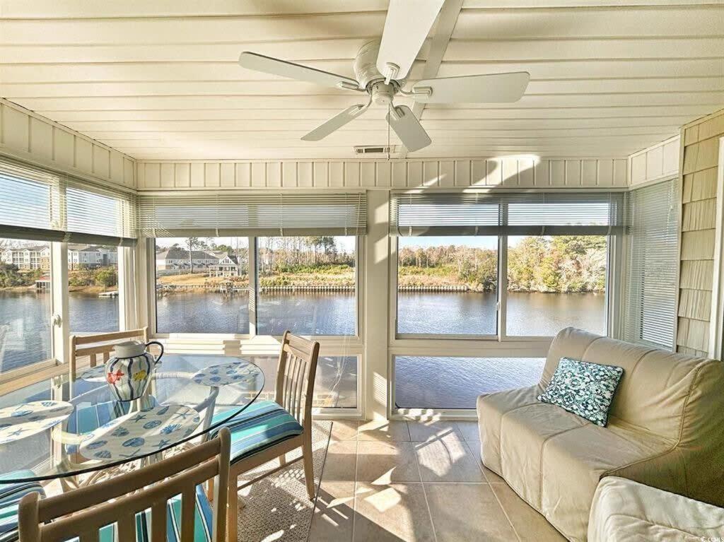 Watch The Yachts Waterway Landing Retreat W Pool Holiday home *